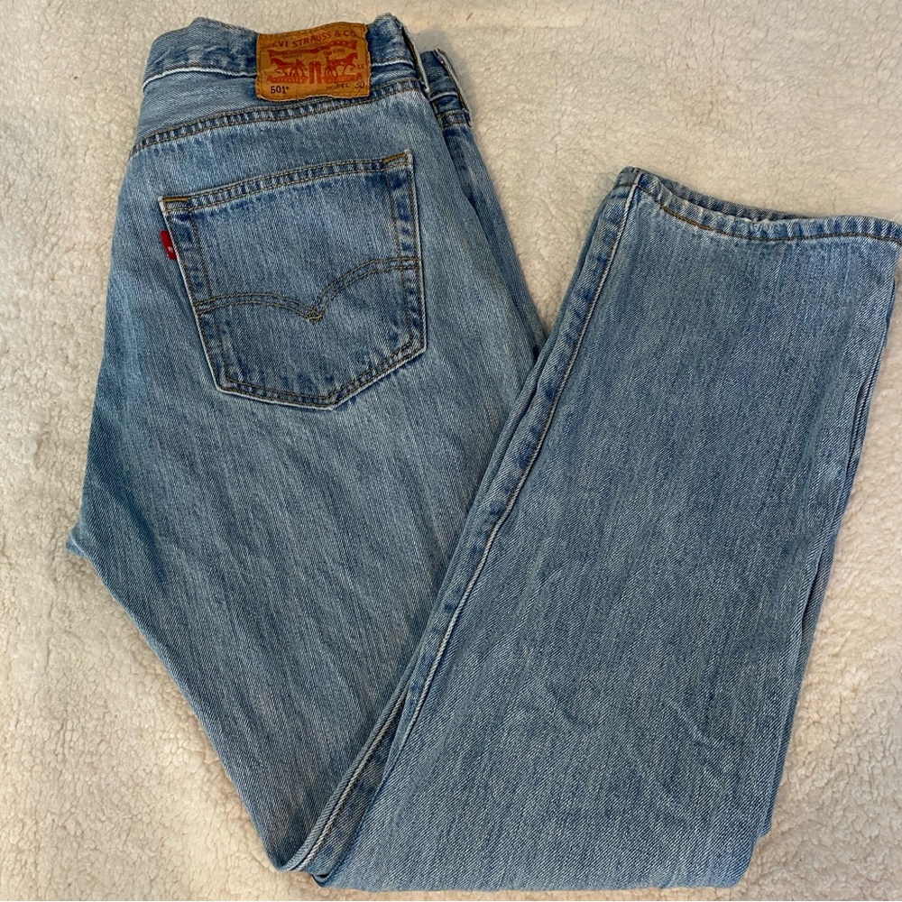 LEVI STRAUSS & CO. 501 Levi Jeans. Faded. 100% Cotton.🌟